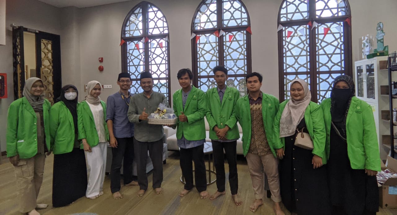 Mahasiswa PPI UIN Surakarta Lakukan Survei 1.600 Jemaah Masjid Raya Sheikh Zayed Solo