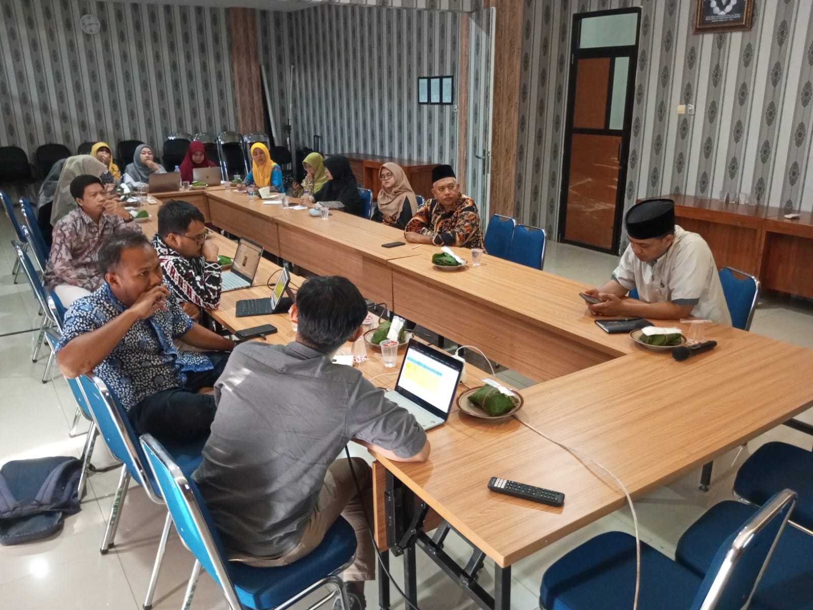 Rapat Evaluasi Pembelajaran Prodi PPI untuk Periode Semester Genap 2024/2025