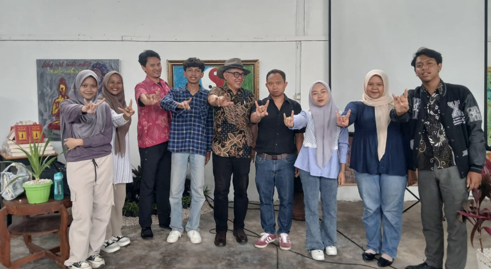 Mahasiswa PPI Hadiri Pameran Foto dan Diskusi Buku “Melawat ke Asia” bersama Researcher Flinders University