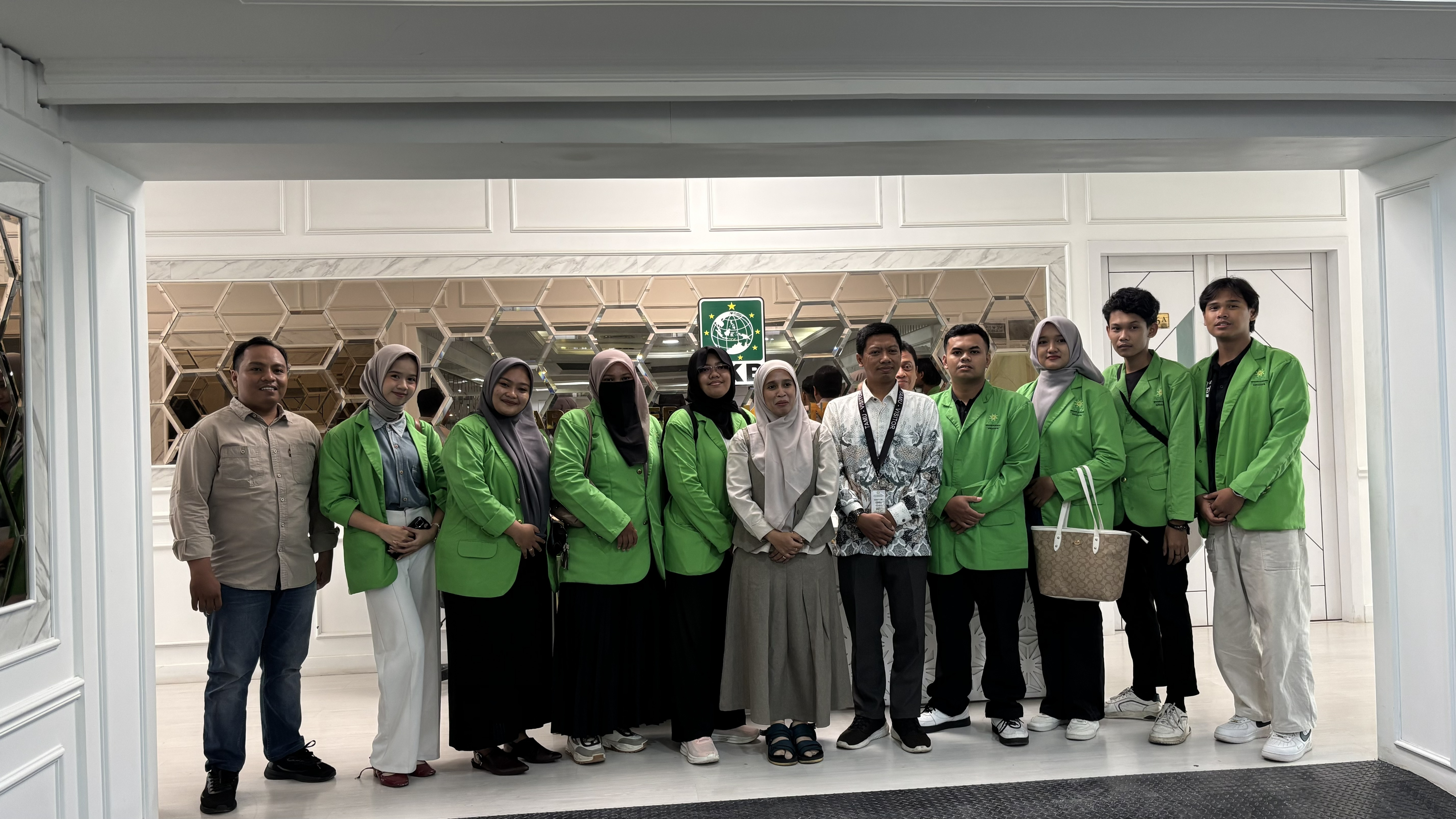 Kunjungan Kuliah Lapangan Prodi Pemikiran Politik Islam UIN Raden Mas Said Surakarta ke Gedung DPR RI dan Fraksi PKB